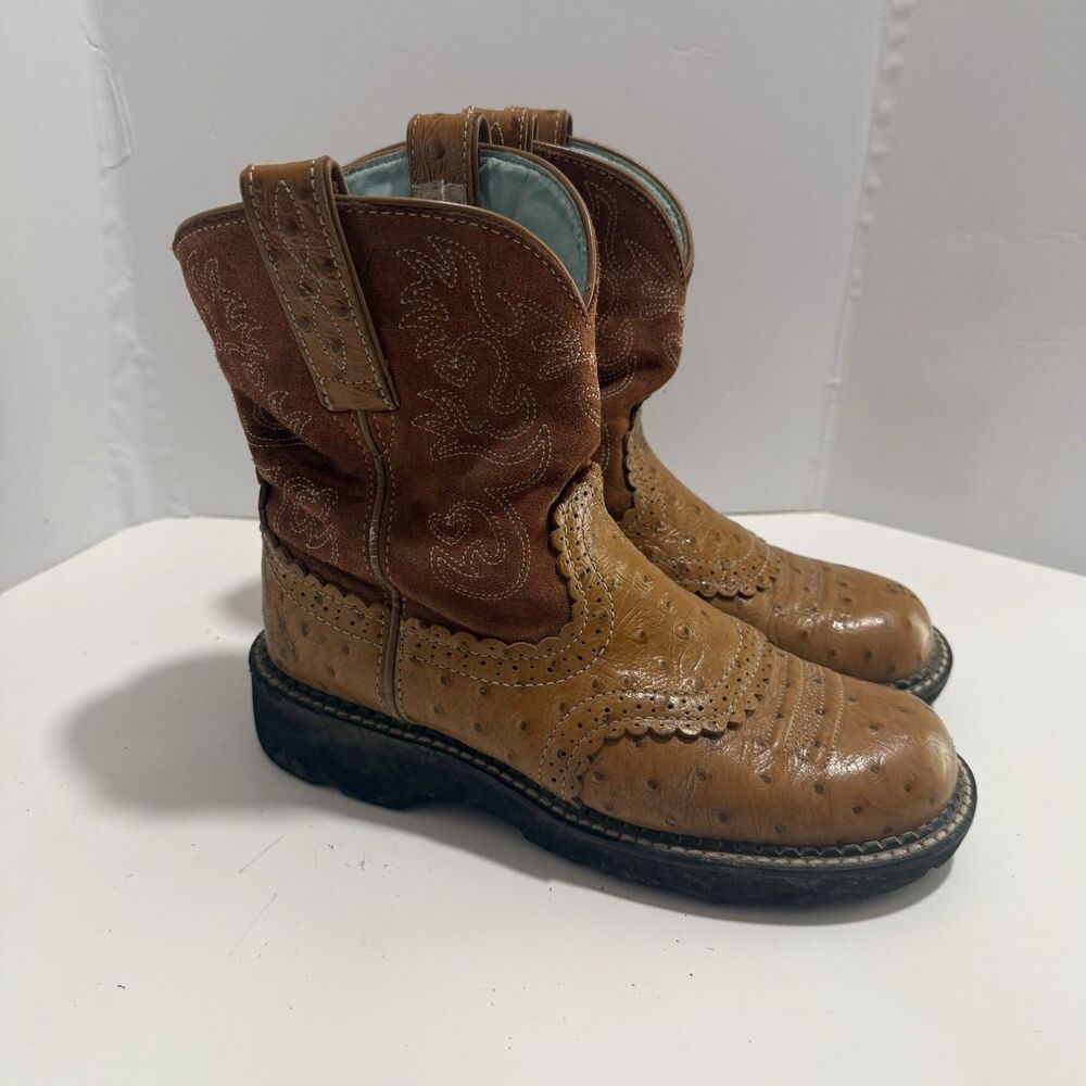 Ariat Ostrich Print Tan Leather Woman’s Western Boots Sz 7.5B. ***Some Peeling**